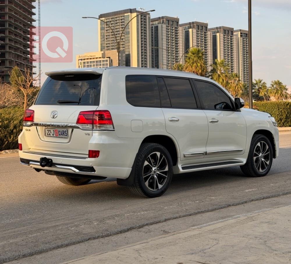 تويوتا لاندكروزر